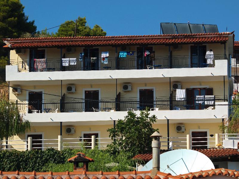 Hotel Christakis Studios Troulos Exteriör bild