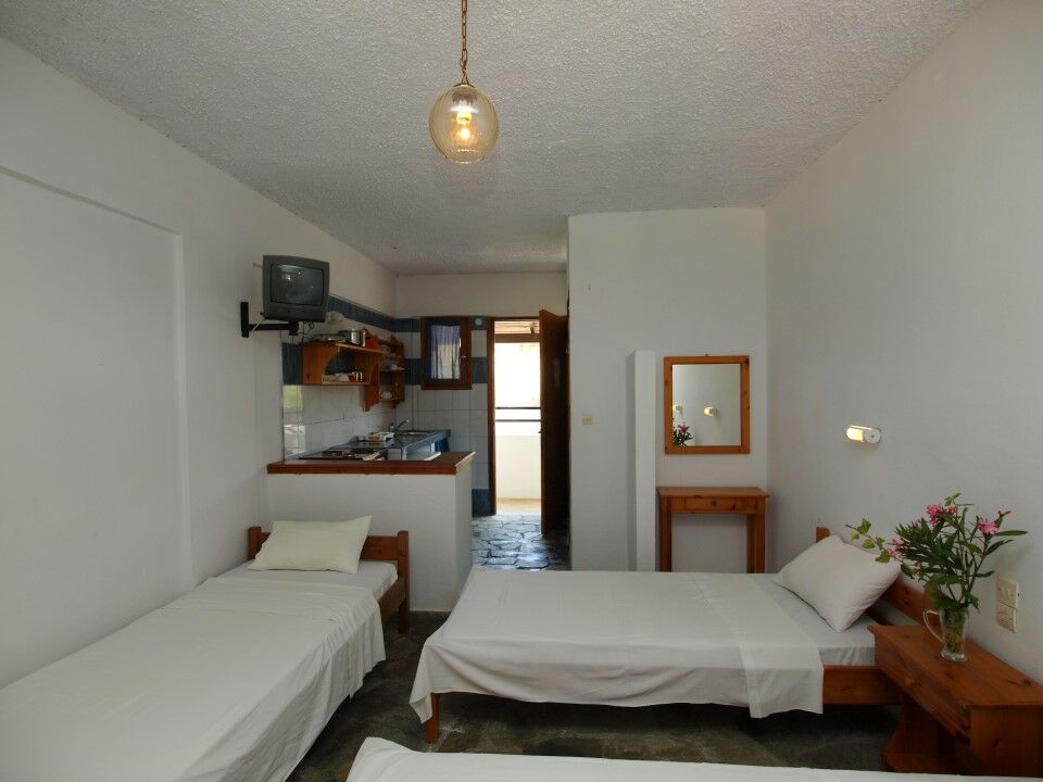 Hotel Christakis Studios Troulos Exteriör bild